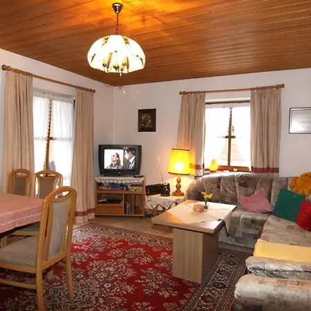 Flora Apartment